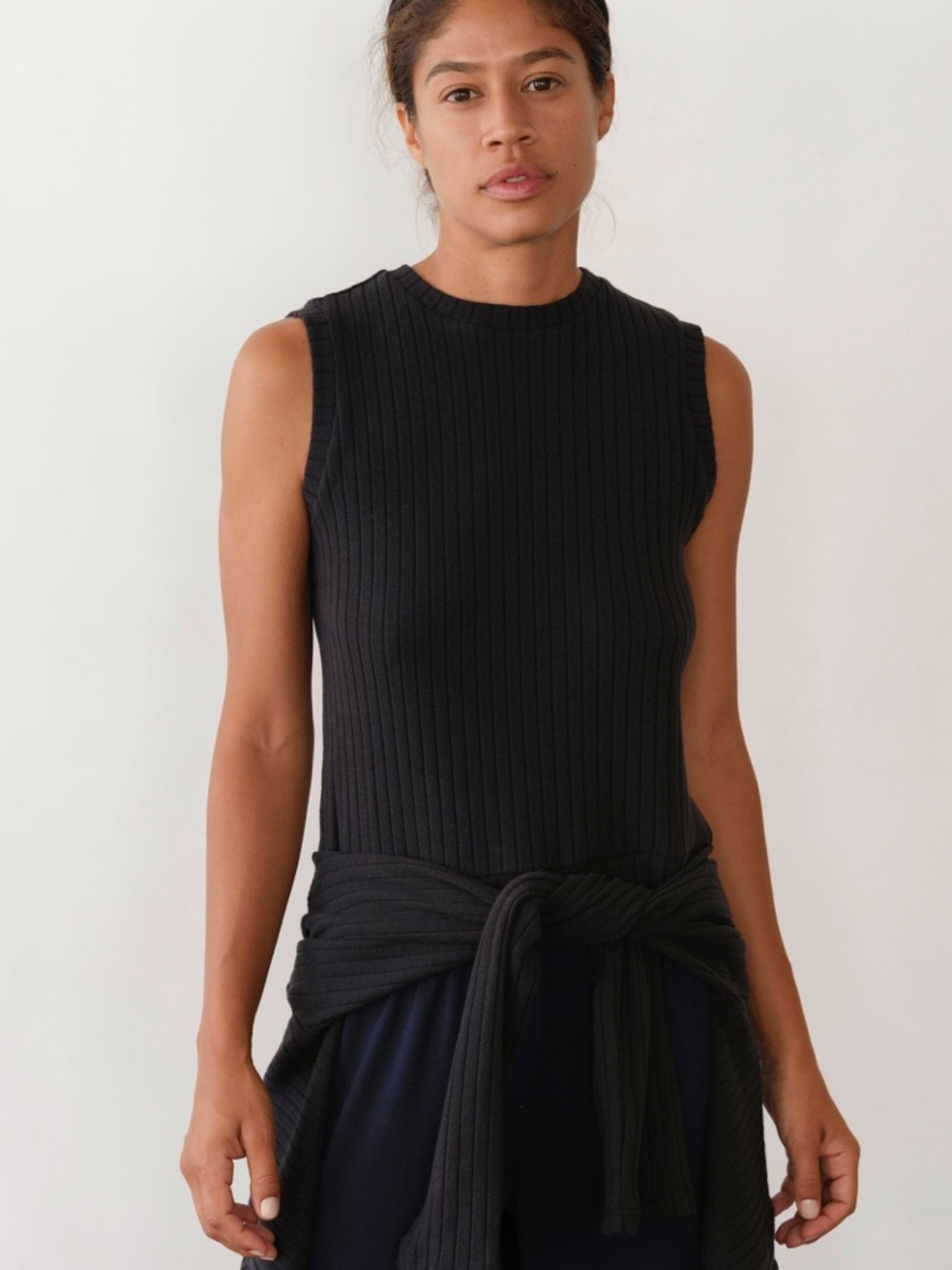 Donni The Sweater Rib Shell Size Small - Picture 3 of 8